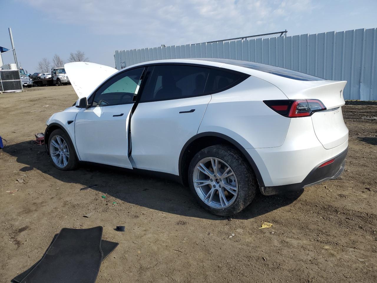 2023 TESLA MODEL Y - Фото 2