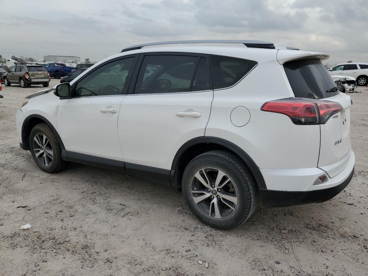 2017 TOYOTA RAV4 XLE - Image 2