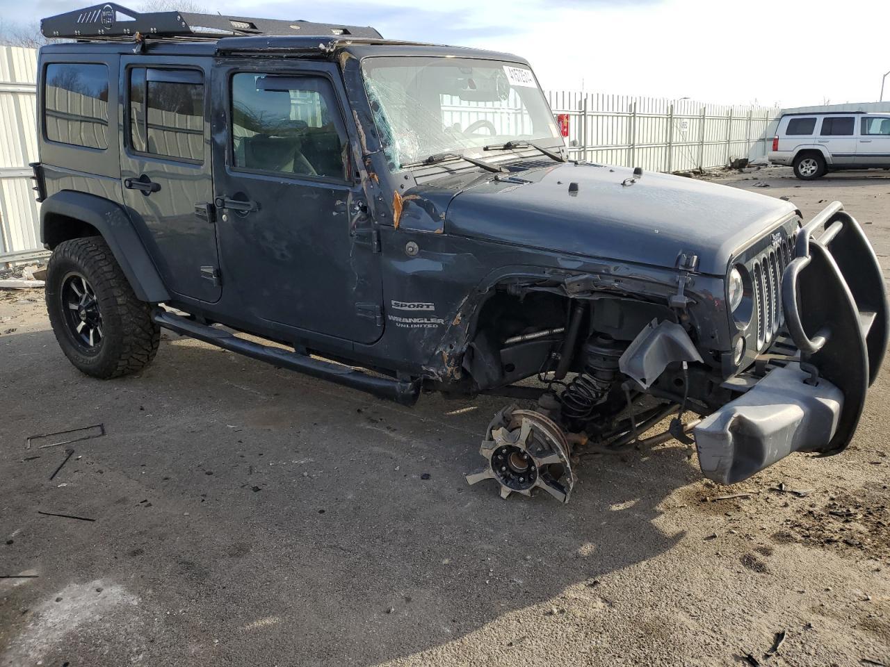 2017 JEEP WRANGLER U - Image 4