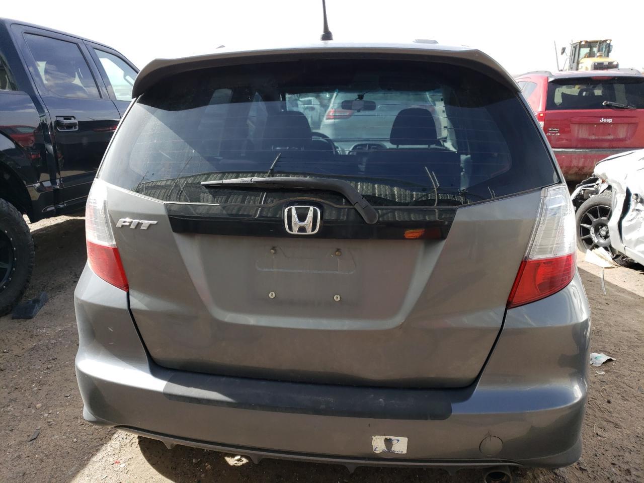 2011 HONDA FIT SPORT - Image 6