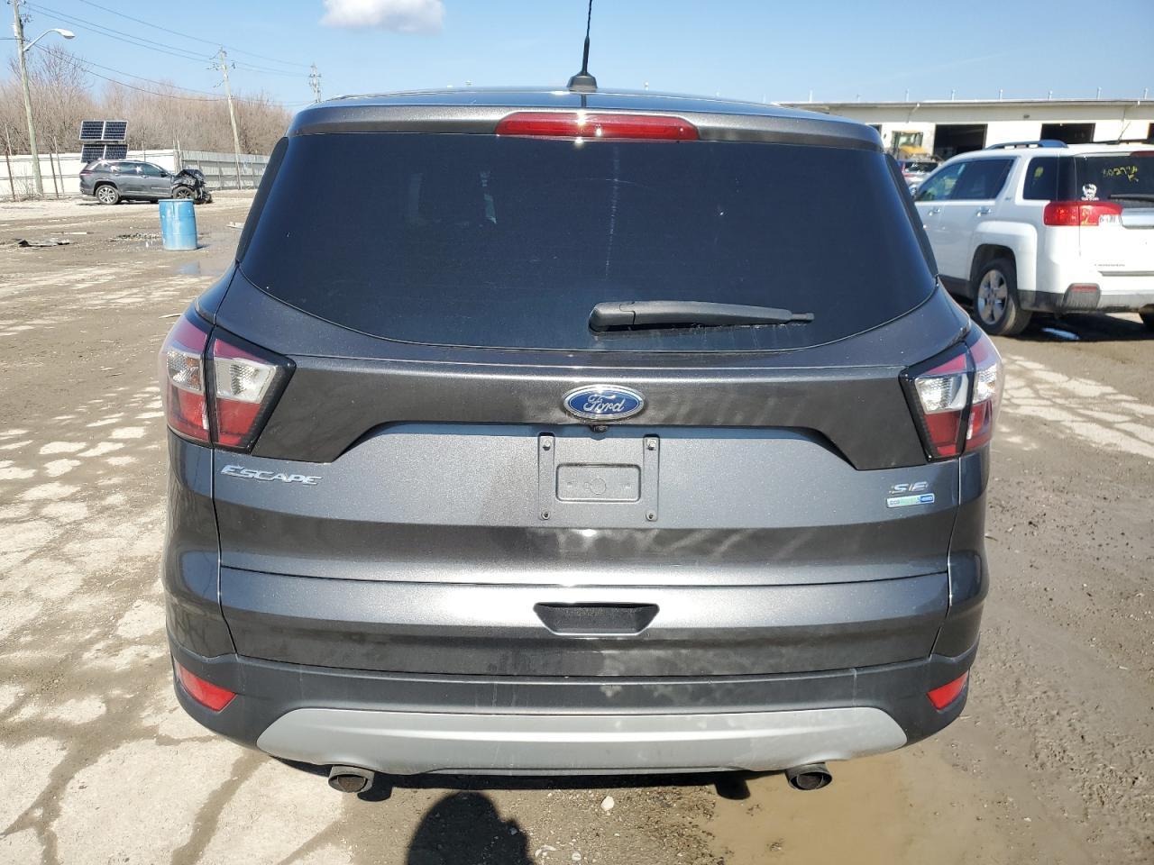 2017 FORD ESCAPE SE - Image 6