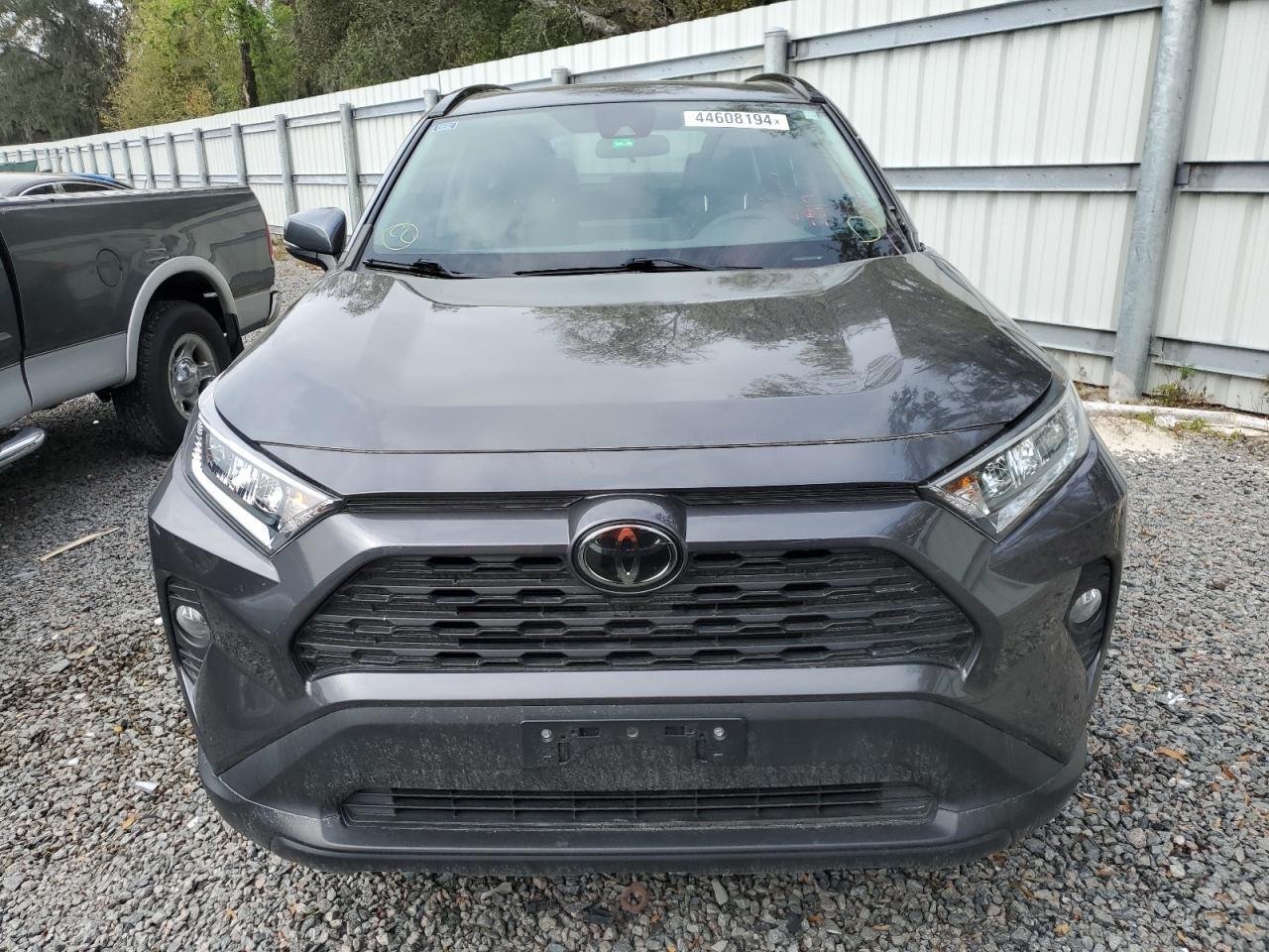 2020 TOYOTA RAV4 XLE P - Image 5