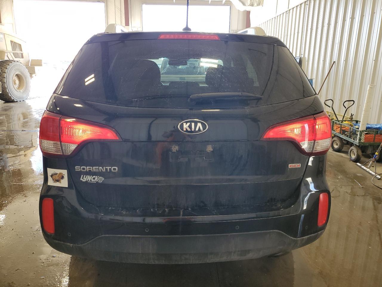 2015 KIA SORENTO LX - Image 6