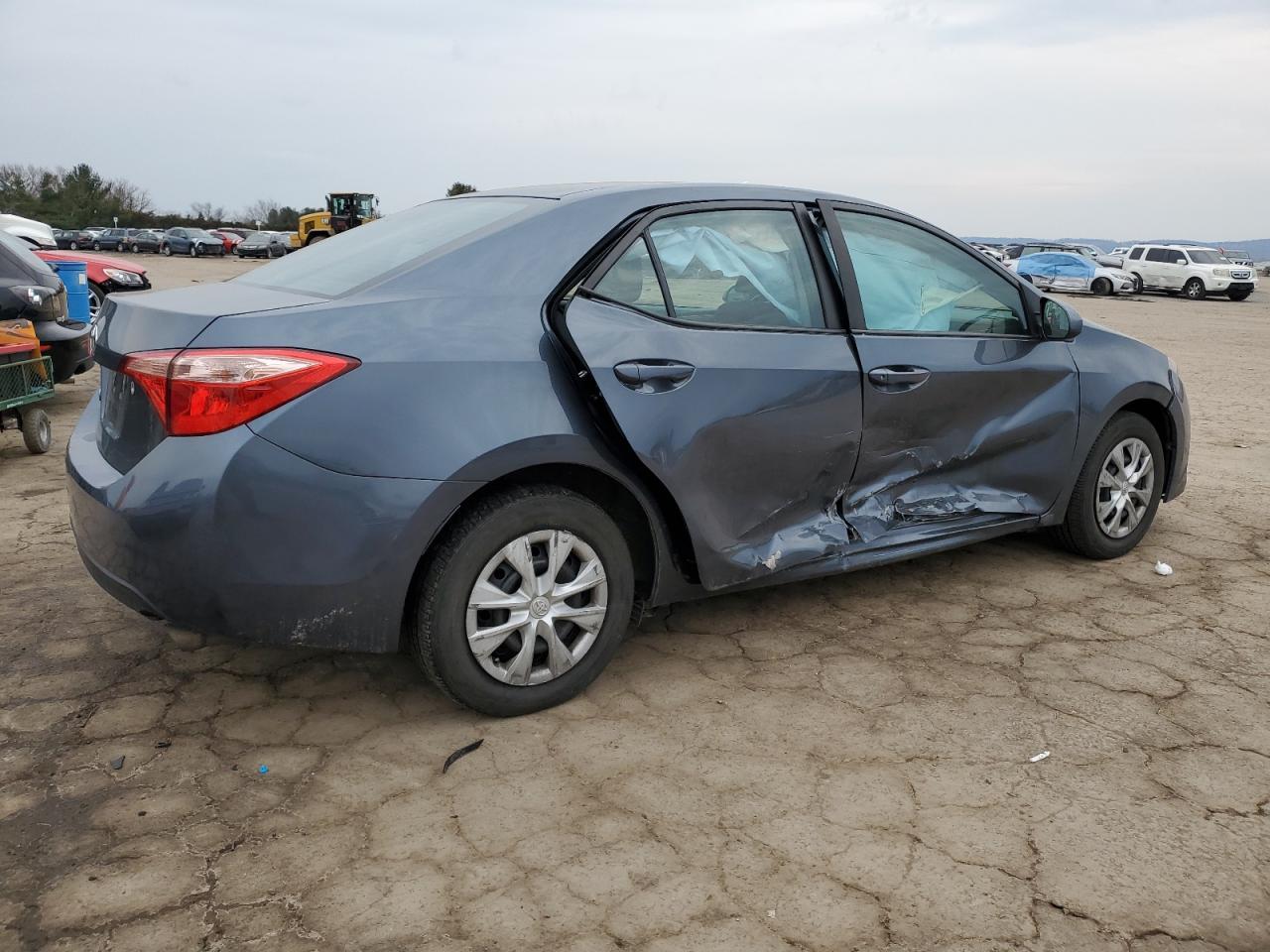2018 TOYOTA COROLLA L - Image 3