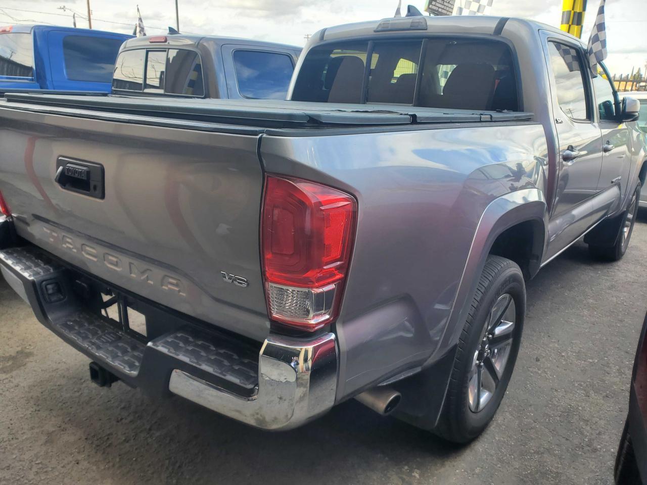 2017 TOYOTA TACOMA DOU - Фото 4