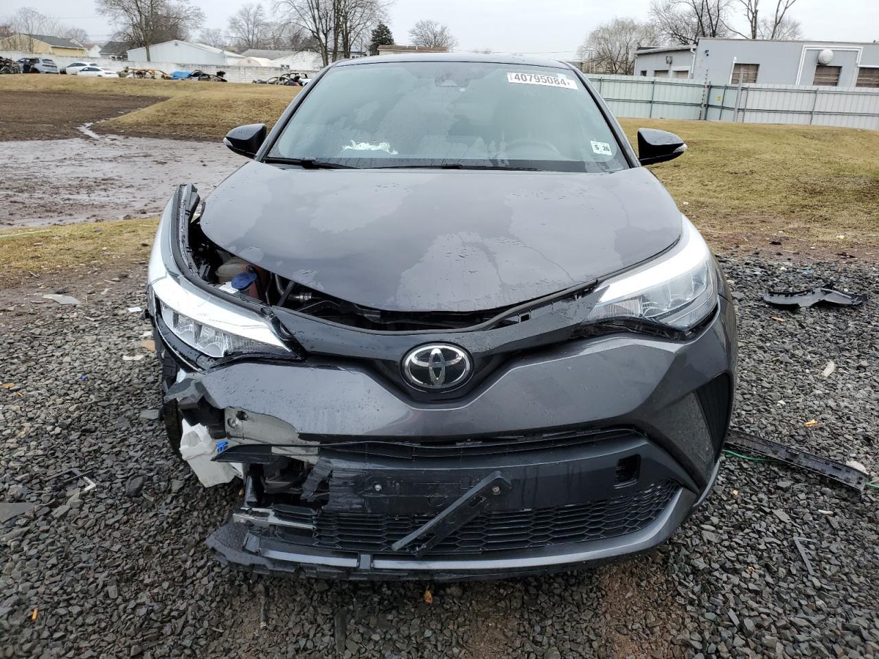 2021 TOYOTA C-HR XLE - Фото 5