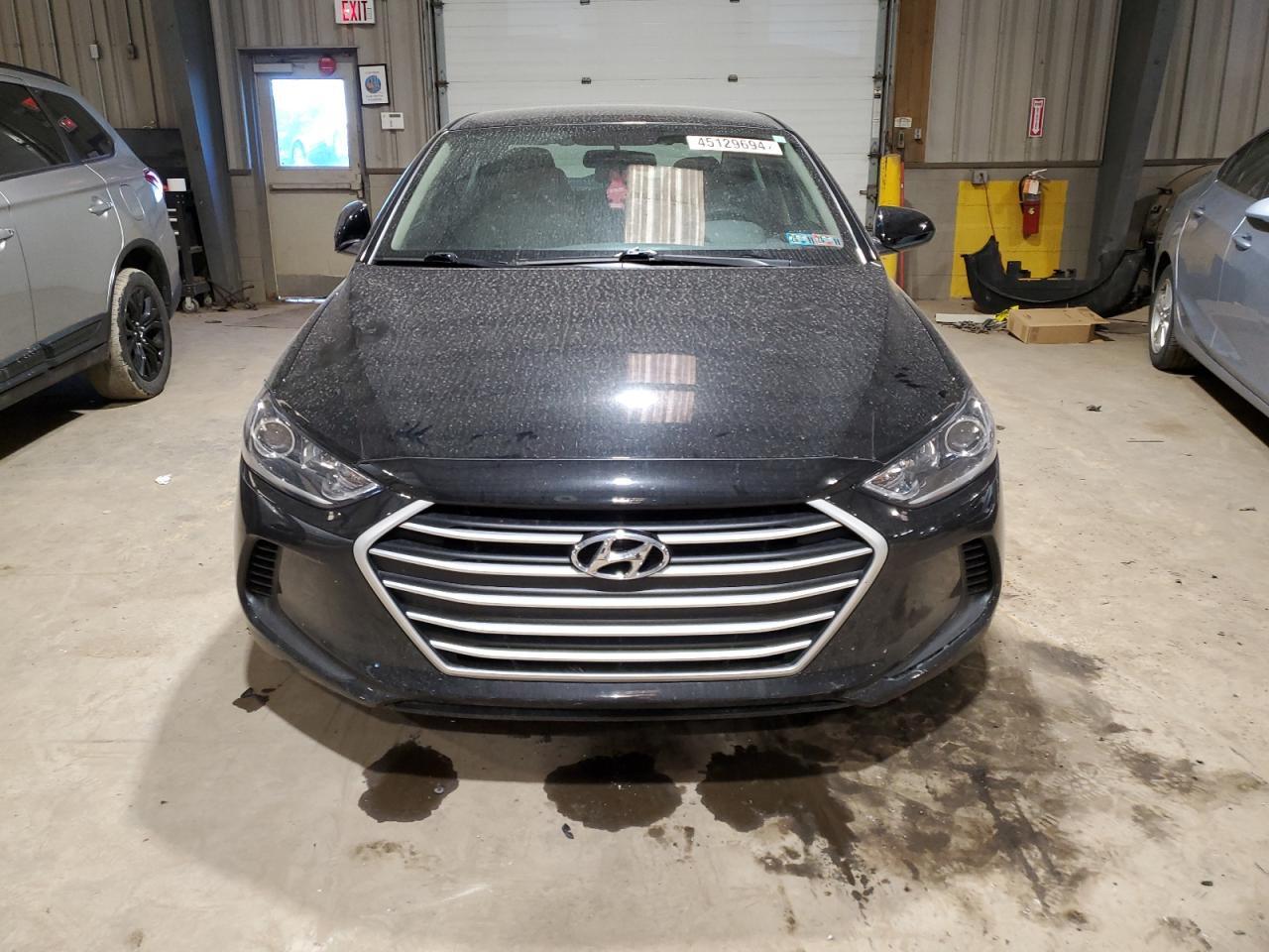 2018 HYUNDAI ELANTRA SE - Image 5
