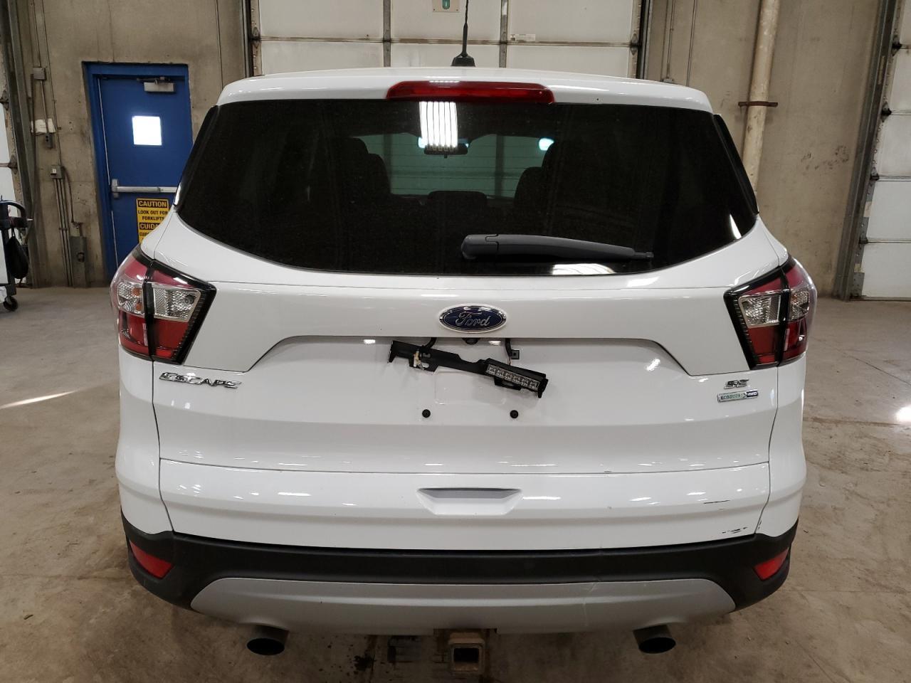 2017 FORD ESCAPE SE - Фото 6