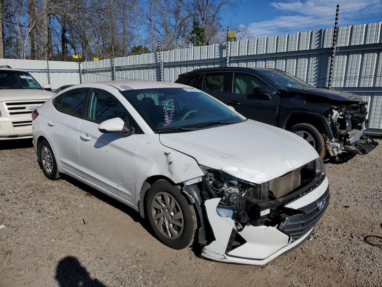2019 HYUNDAI ELANTRA SE - Фото 4