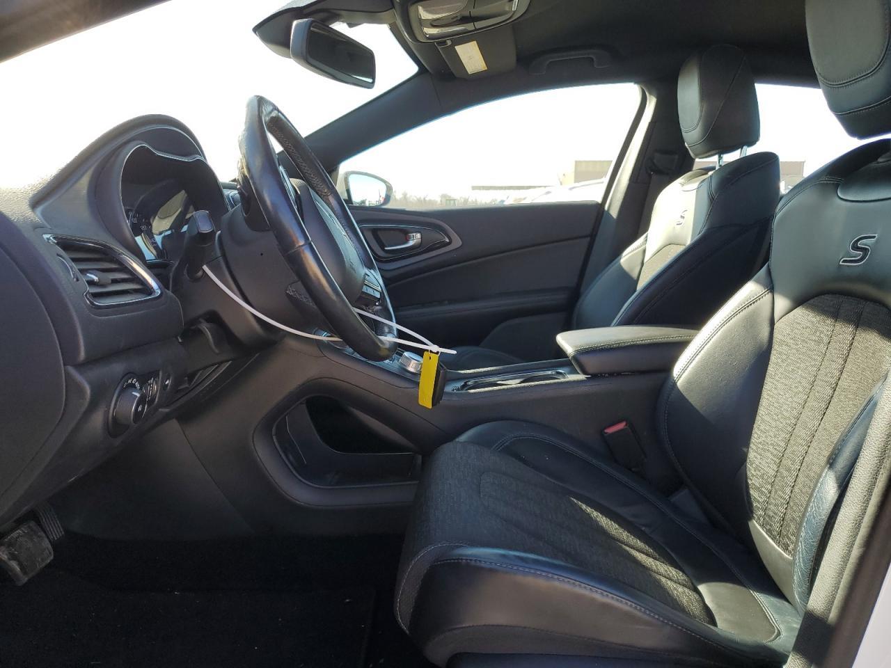 2015 CHRYSLER 200 S - Фото 7
