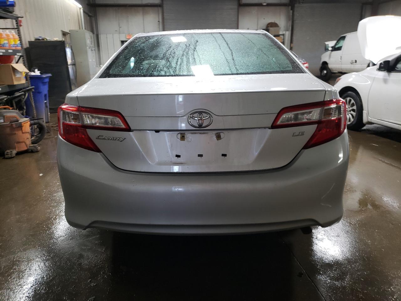 2014 TOYOTA CAMRY L - Image 6