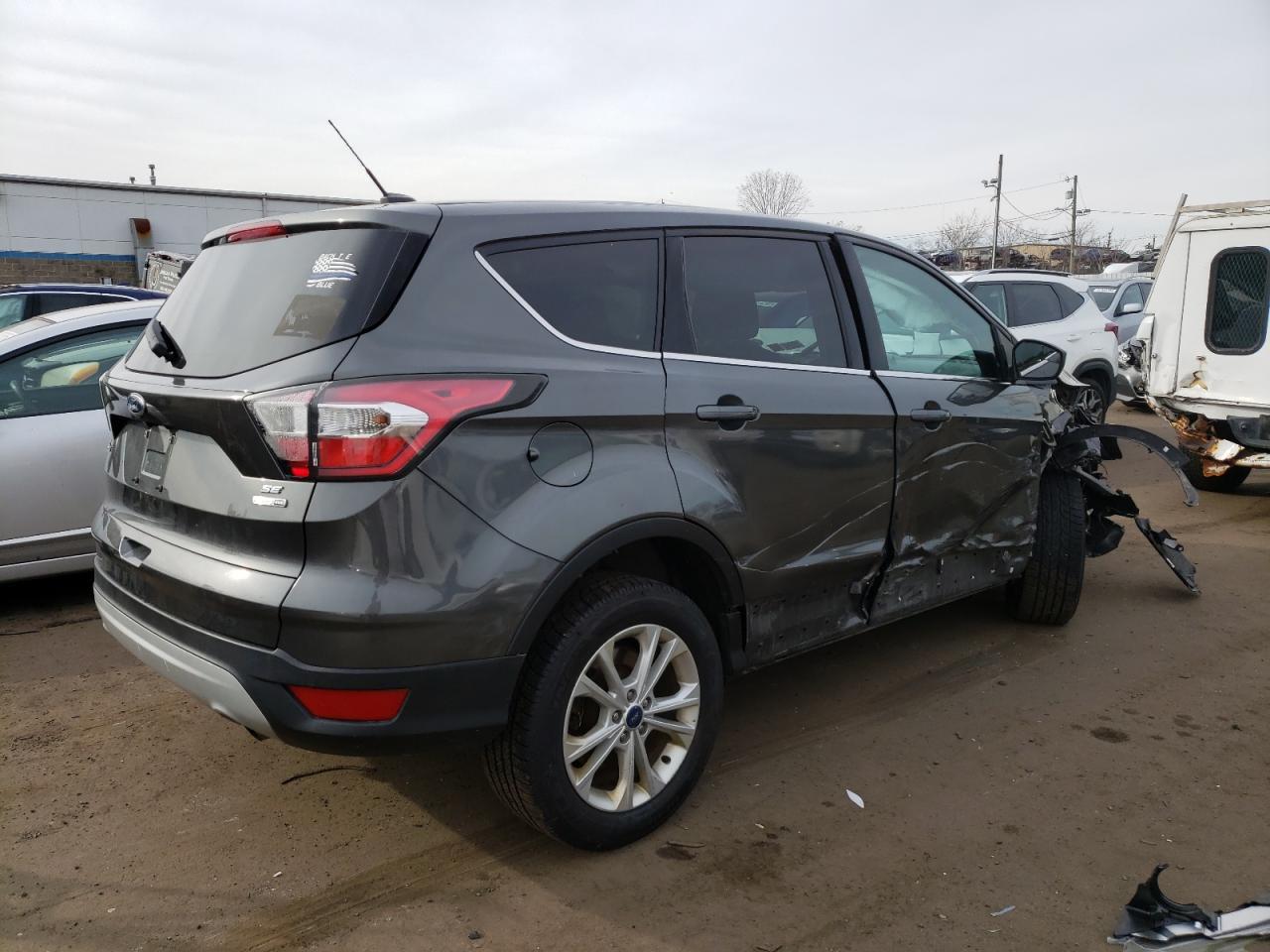 2017 FORD ESCAPE SE - Image 3
