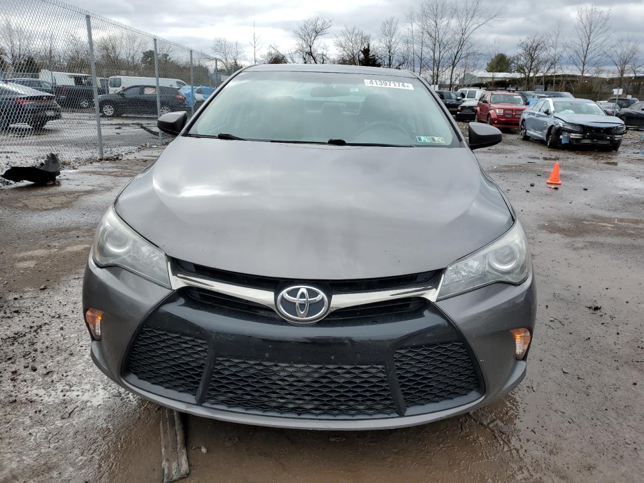 2017 TOYOTA CAMRY LE - Фото 5
