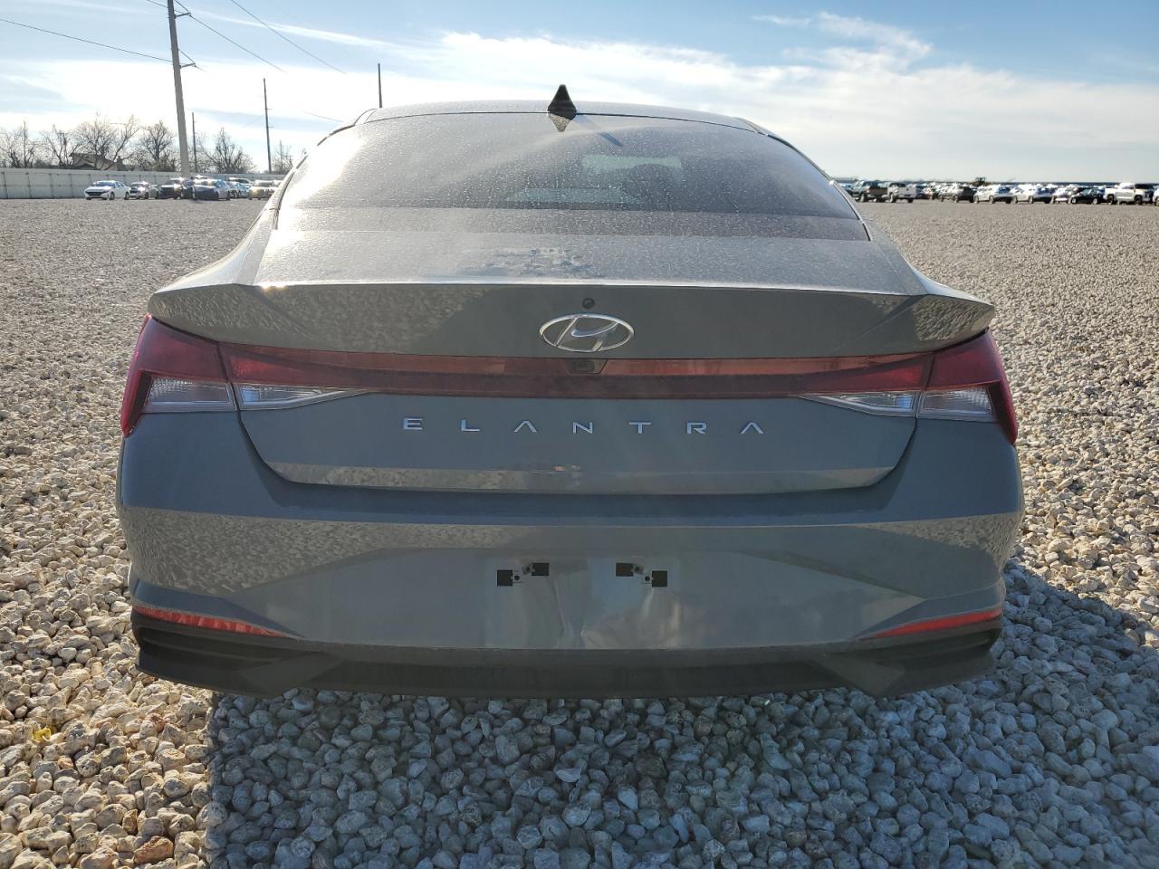 2023 HYUNDAI ELANTRA SE - Image 6