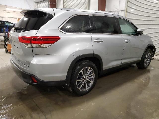 2019 Toyota Highlander Se - Фото 3