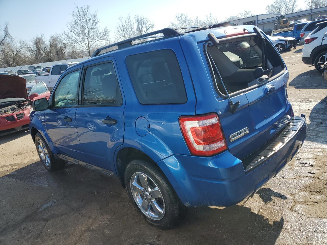 2012 FORD ESCAPE XLT - Фото 2