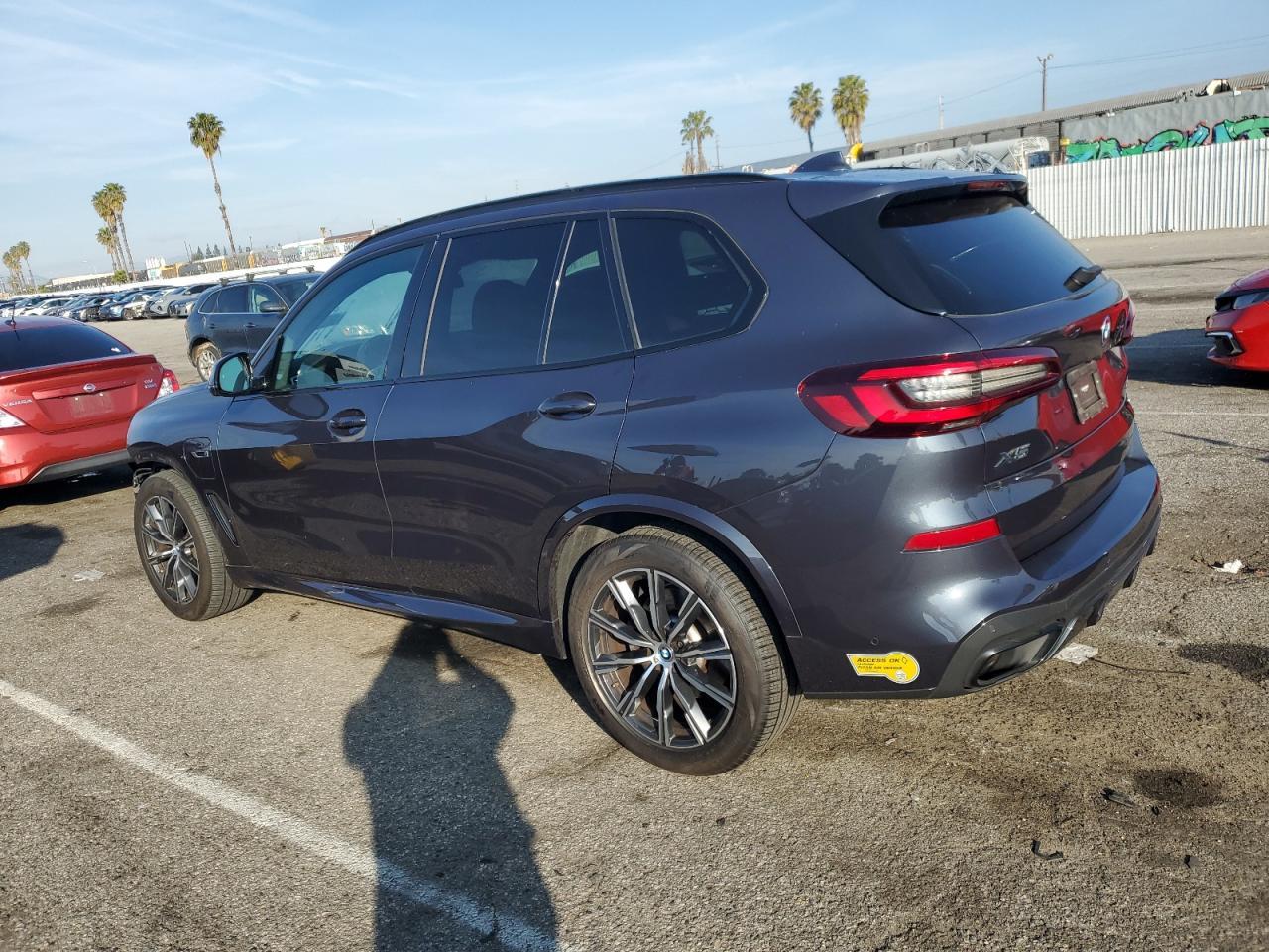 2022 BMW X5 XDRIVE4 - Фото 2
