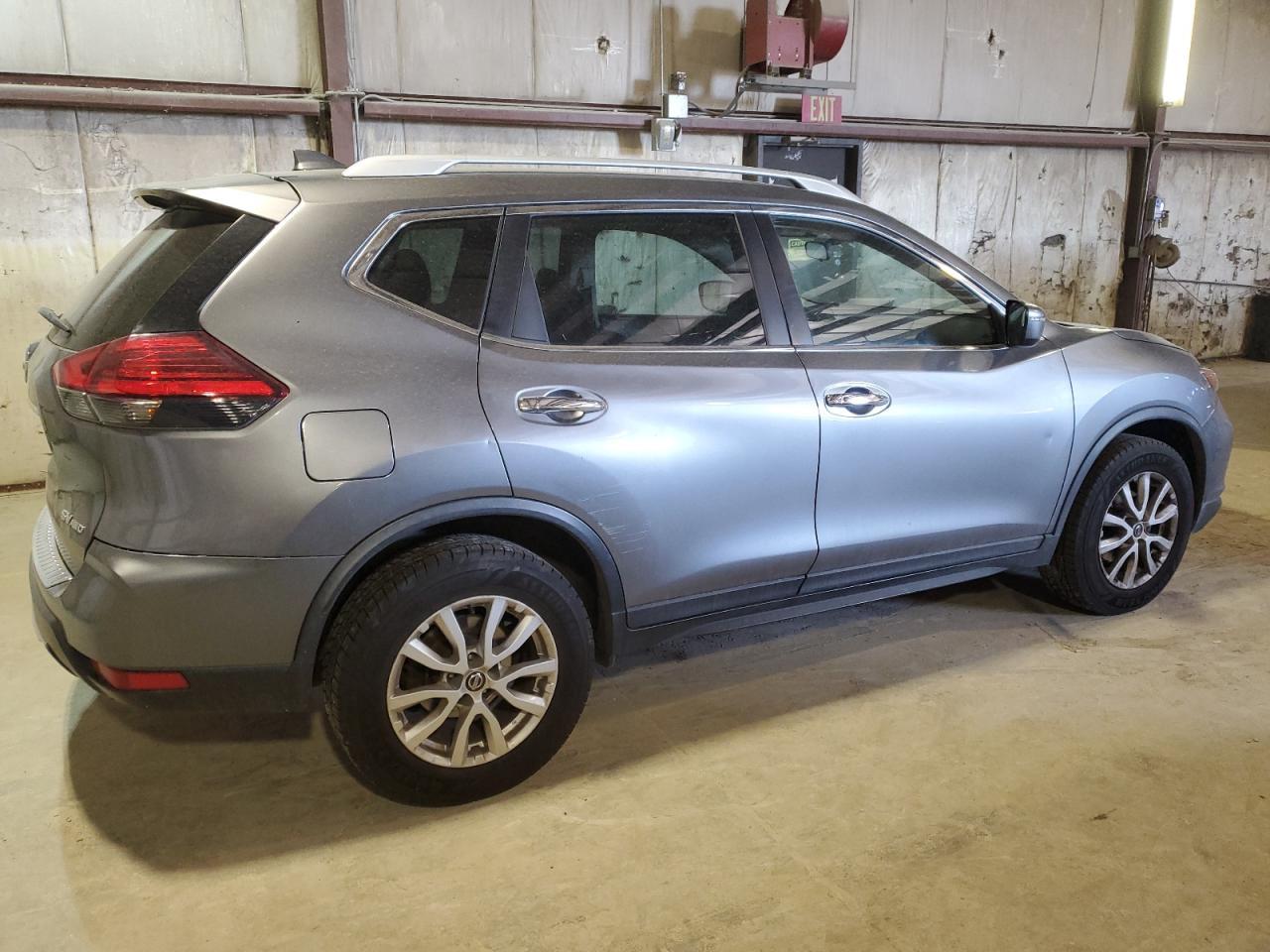 2017 NISSAN ROGUE S - Фото 3