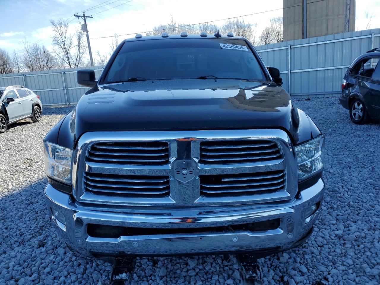 2017 RAM 2500 SLT - Image 5