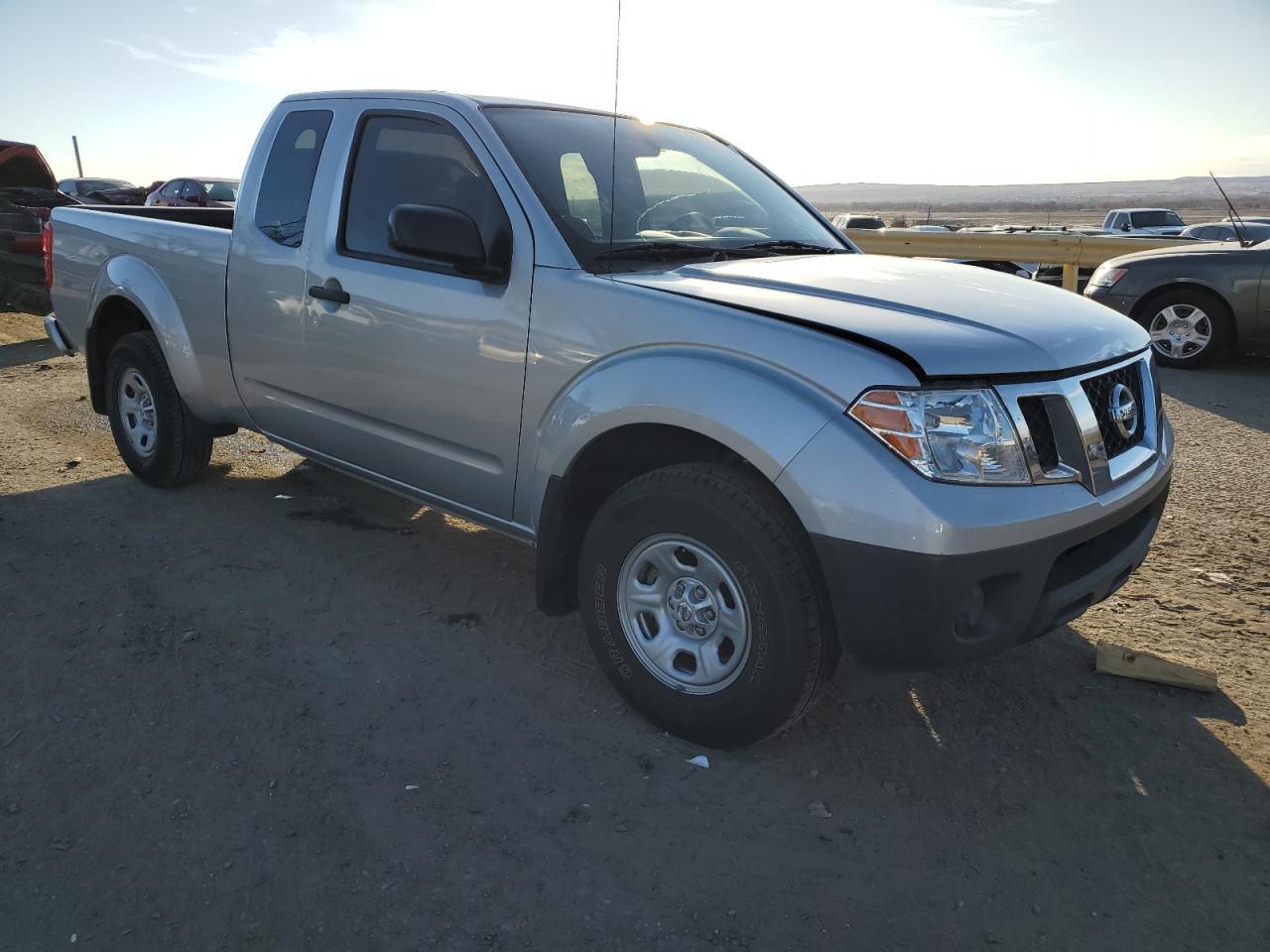 2019 NISSAN FRONTIER S - Фото 4