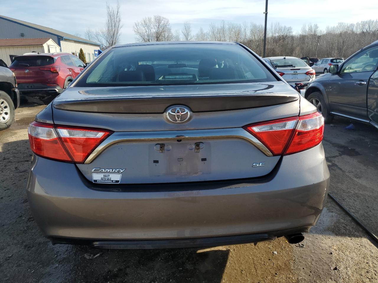 2017 TOYOTA CAMRY LE - Фото 6