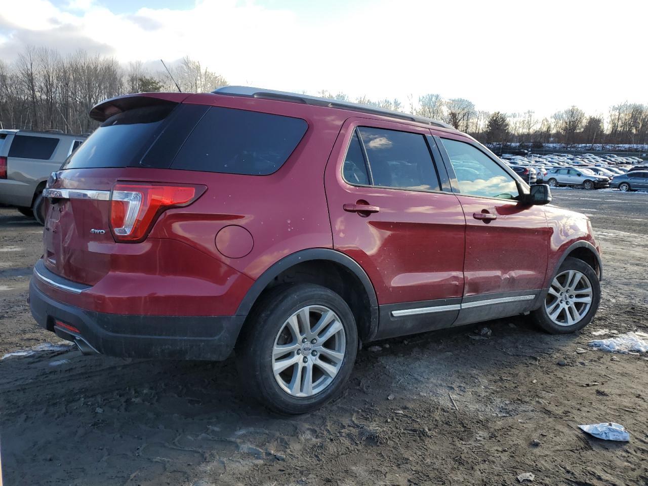 2018 FORD EXPLORER X - Фото 3
