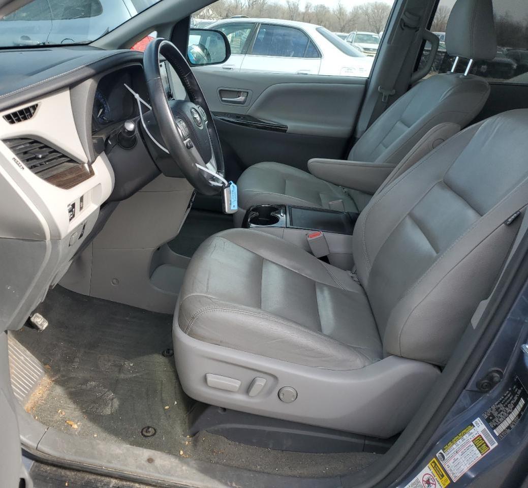 2015 TOYOTA SIENNA XLE - Фото 7