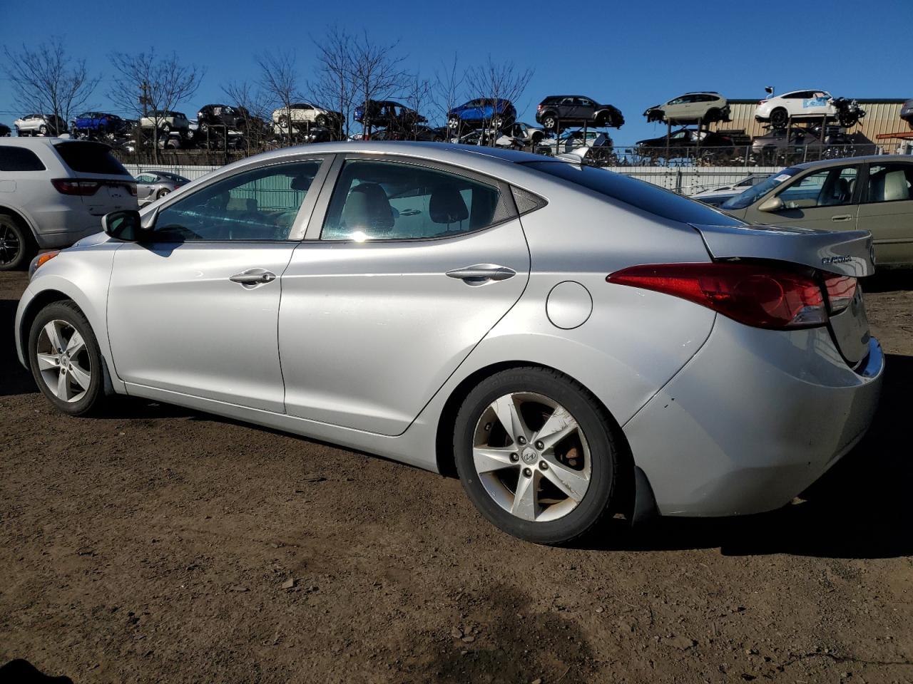 2013 HYUNDAI ELANTRA GL - Фото 2