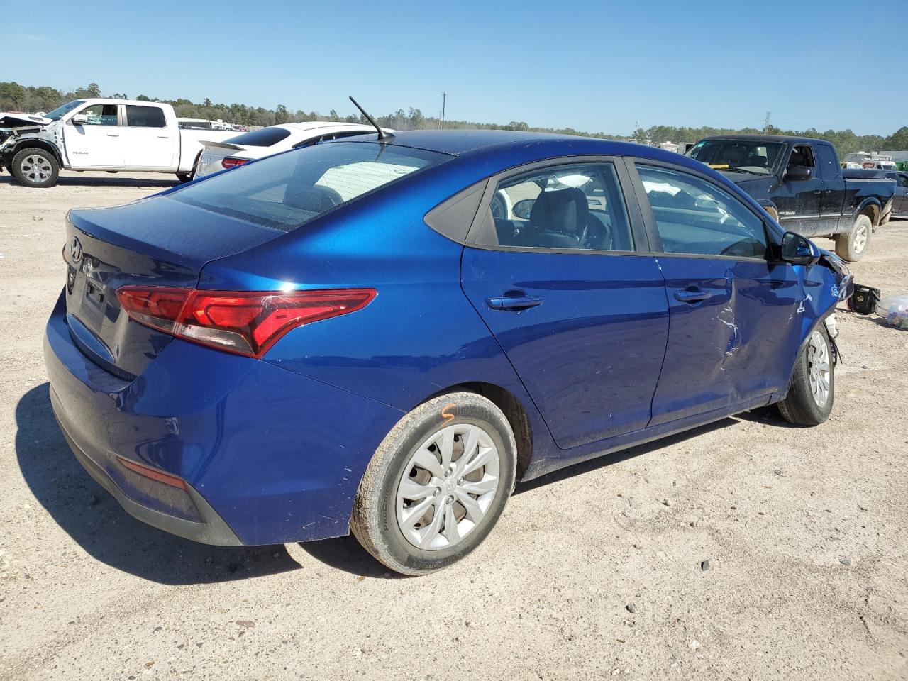 2019 HYUNDAI ACCENT SE - Image 3