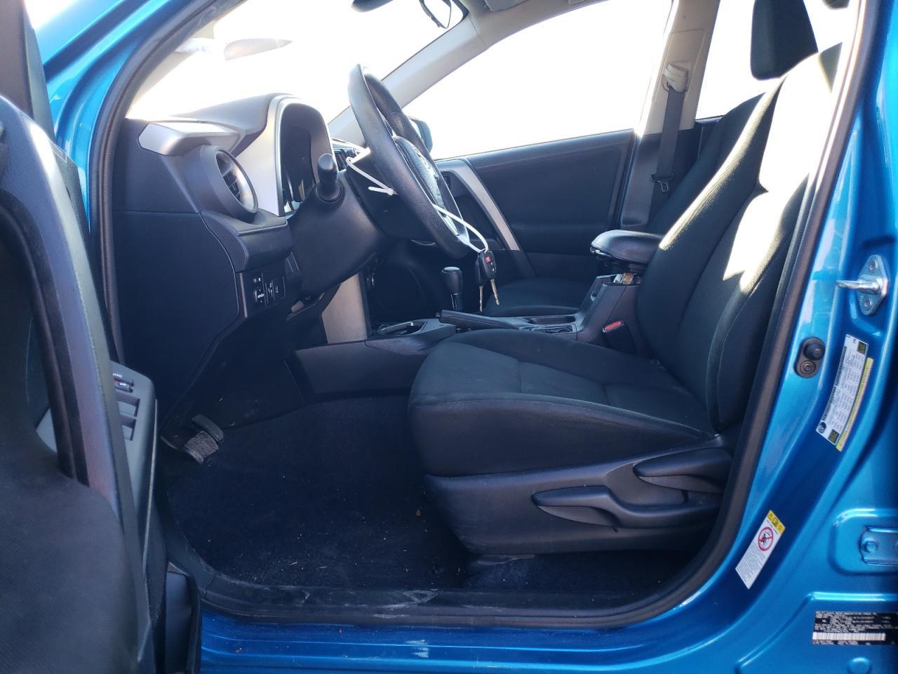 2017 TOYOTA RAV4 LE - Image 7