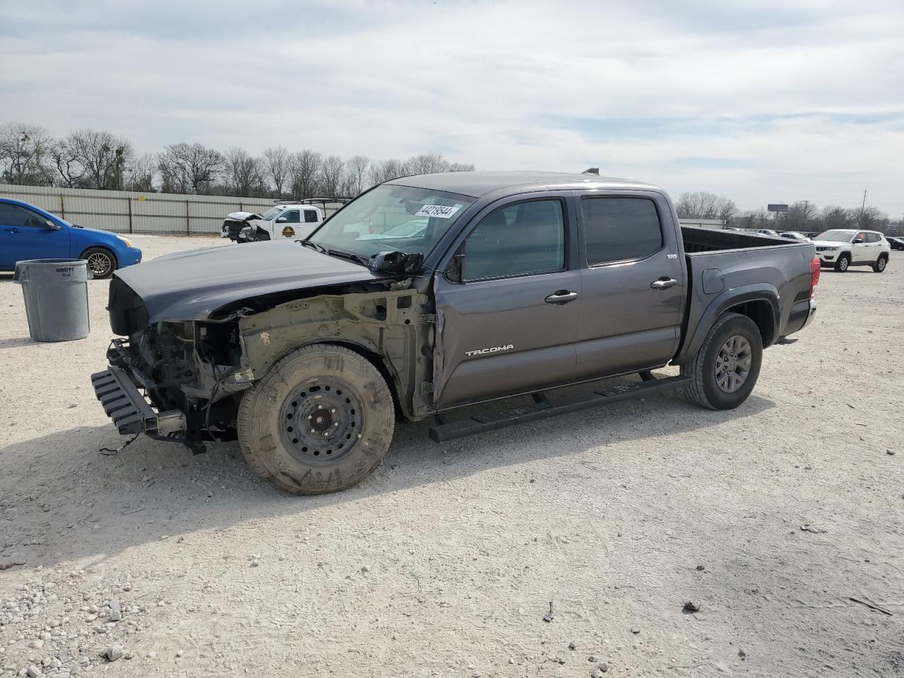 2017 TOYOTA TACOMA DOU