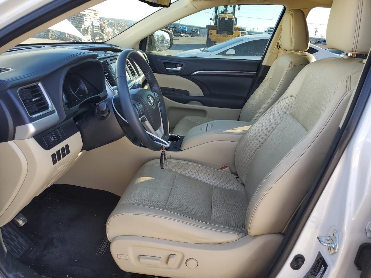 2015 TOYOTA HIGHLANDER - Фото 7