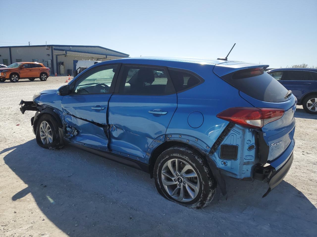 2016 HYUNDAI TUCSON SE - Фото 2