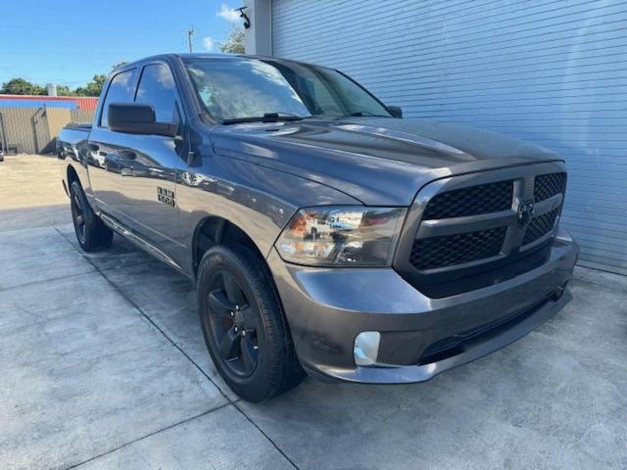 2017 RAM 1500 ST - Image 4
