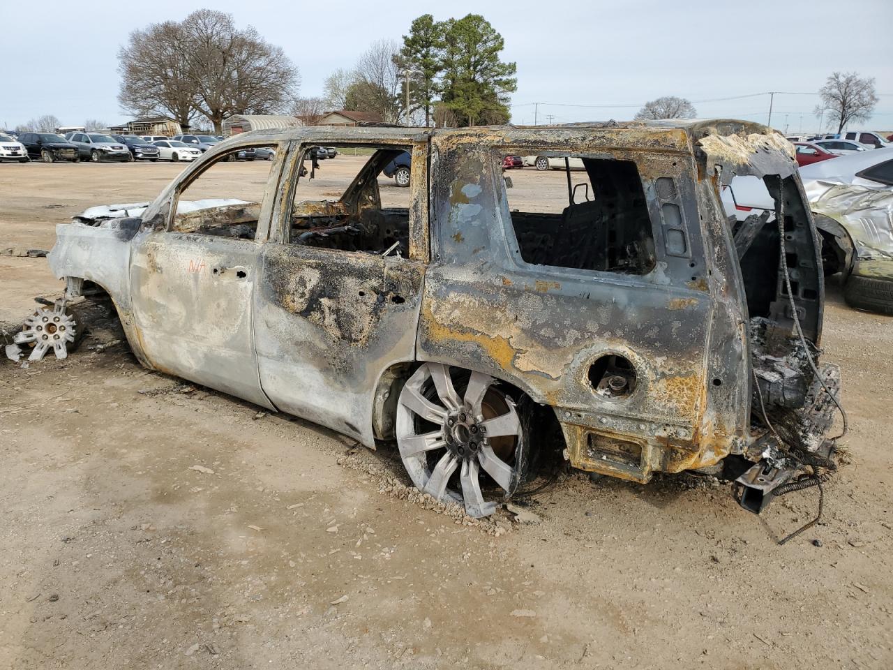 2015 CHEVROLET TAHOE K150 - Фото 2
