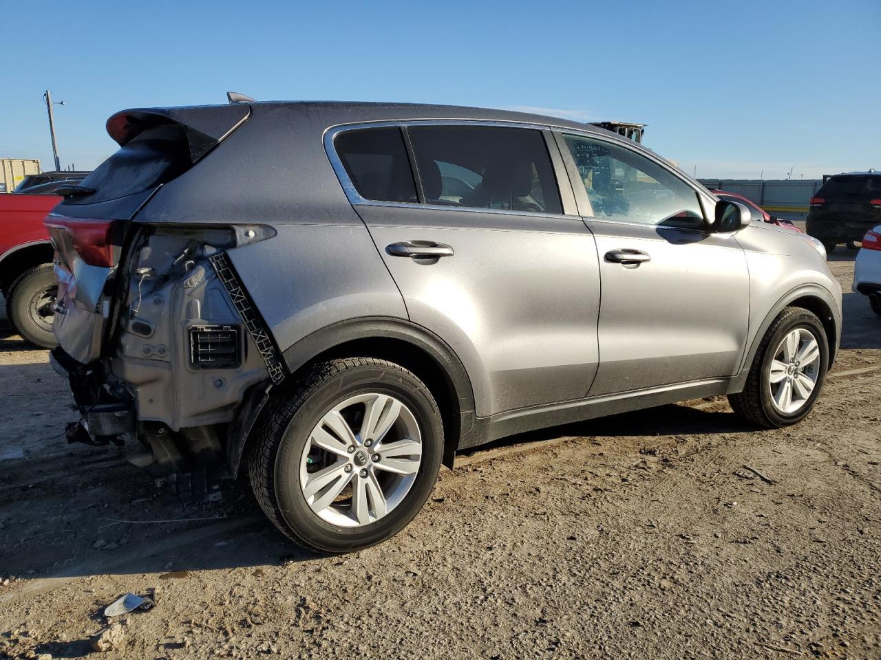 2017 KIA SPORTAGE L - Image 3