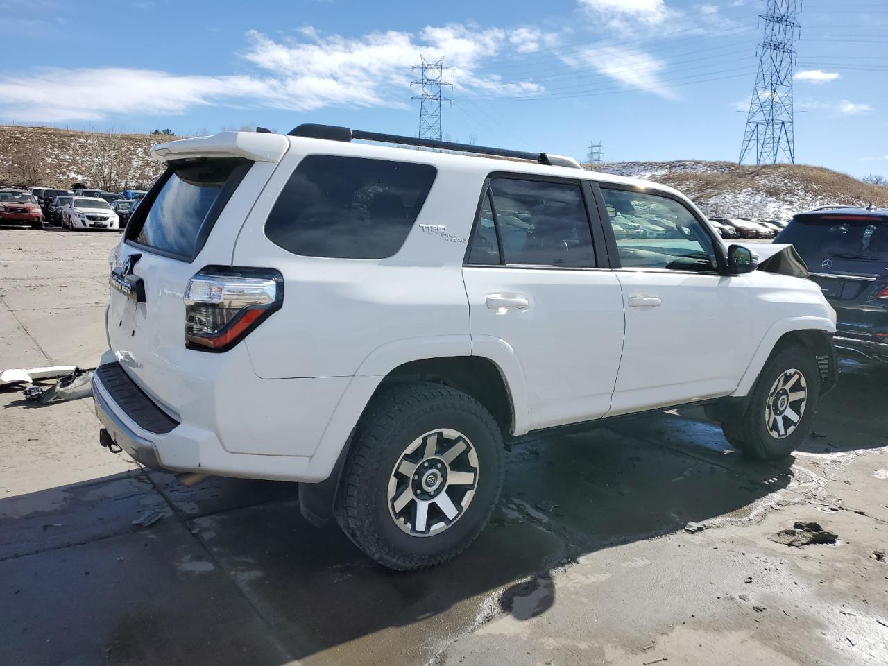 2020 TOYOTA 4RUNNER SR - Фото 3