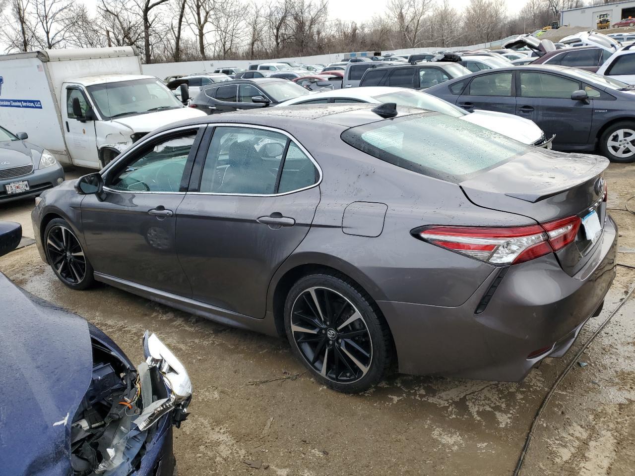 2018 TOYOTA CAMRY XSE - Фото 2