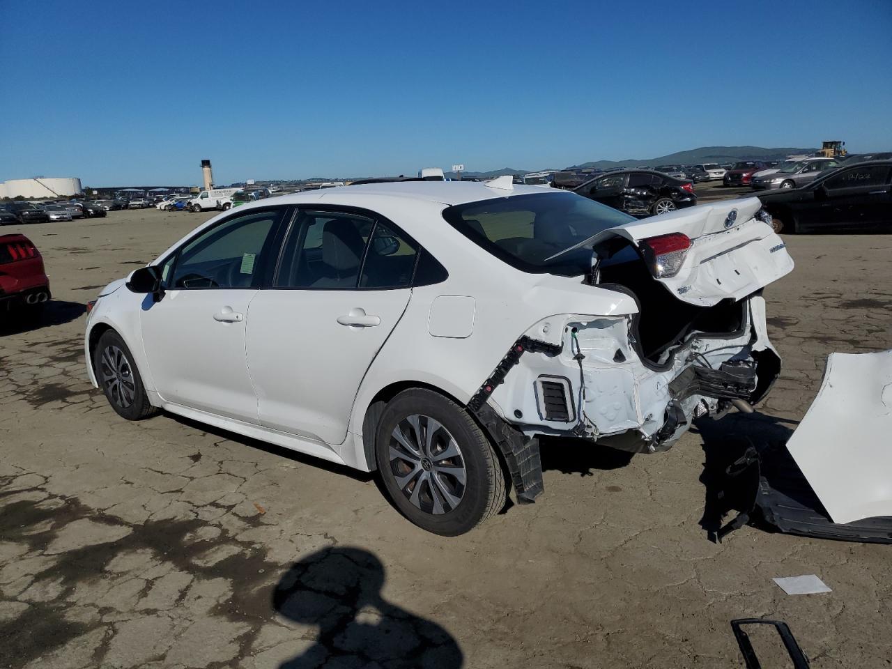 2022 TOYOTA COROLLA LE - Image 2