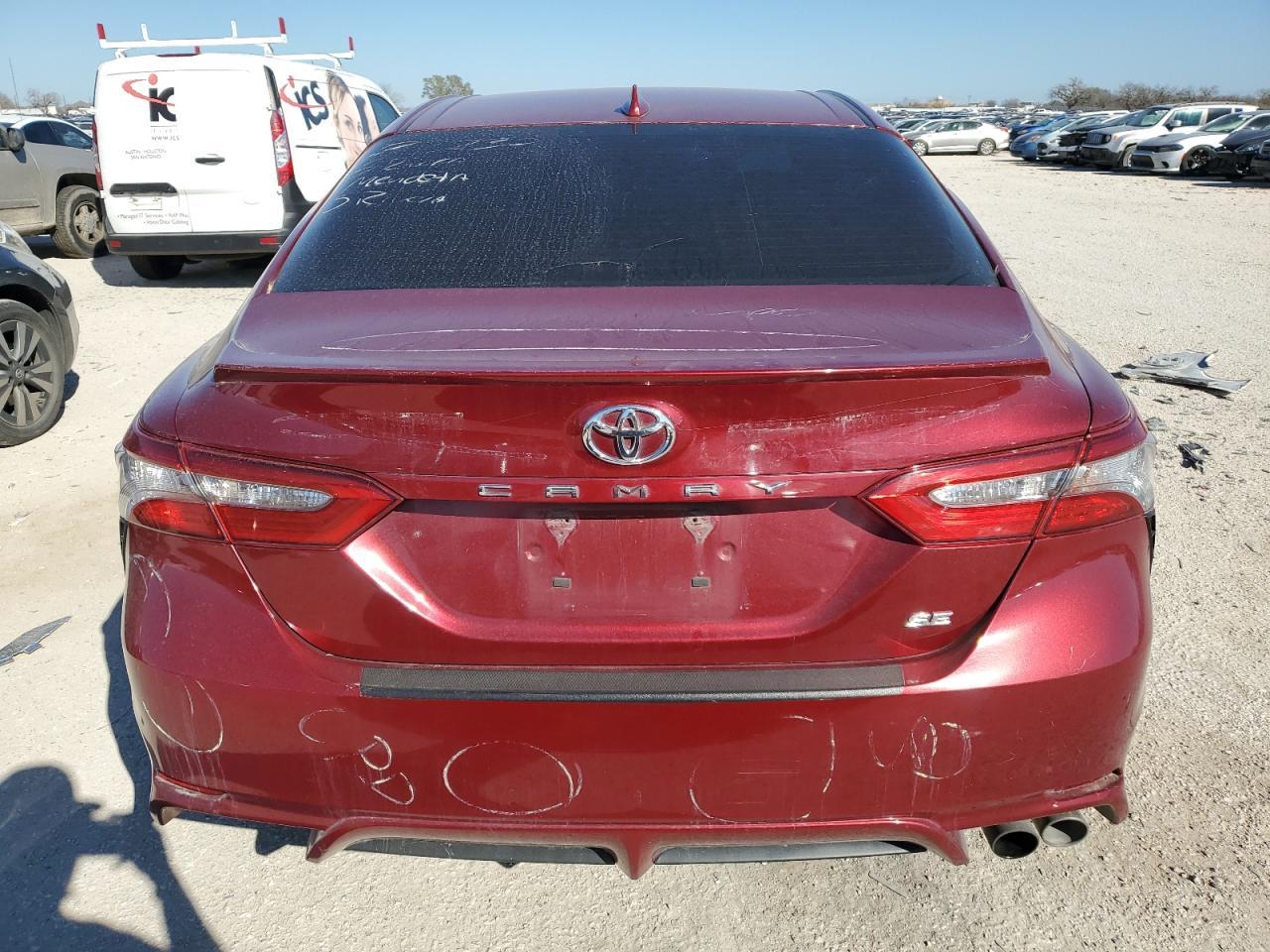 2018 TOYOTA CAMRY L - Фото 6