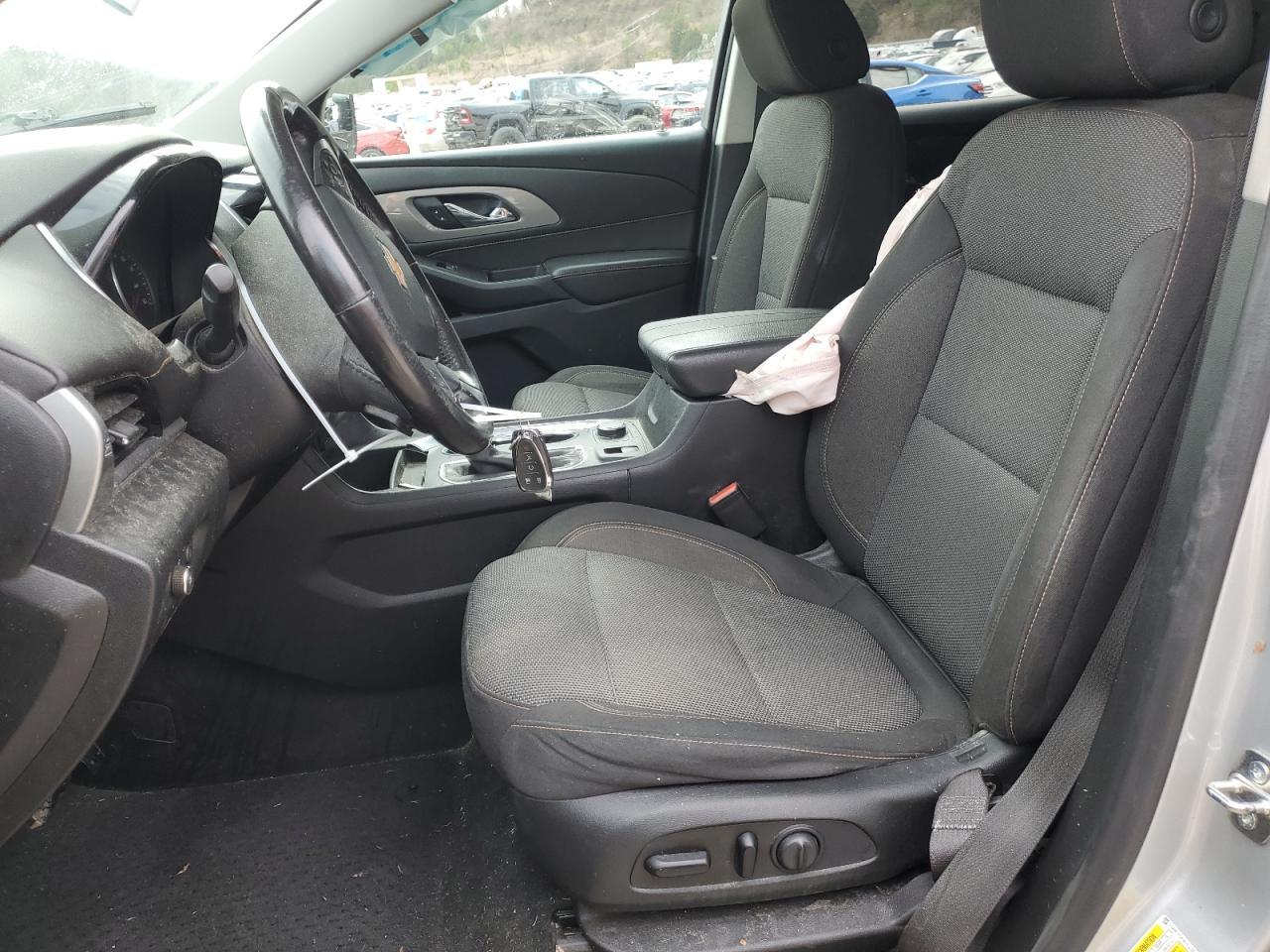 2020 CHEVROLET TRAVERSE L - Фото 7
