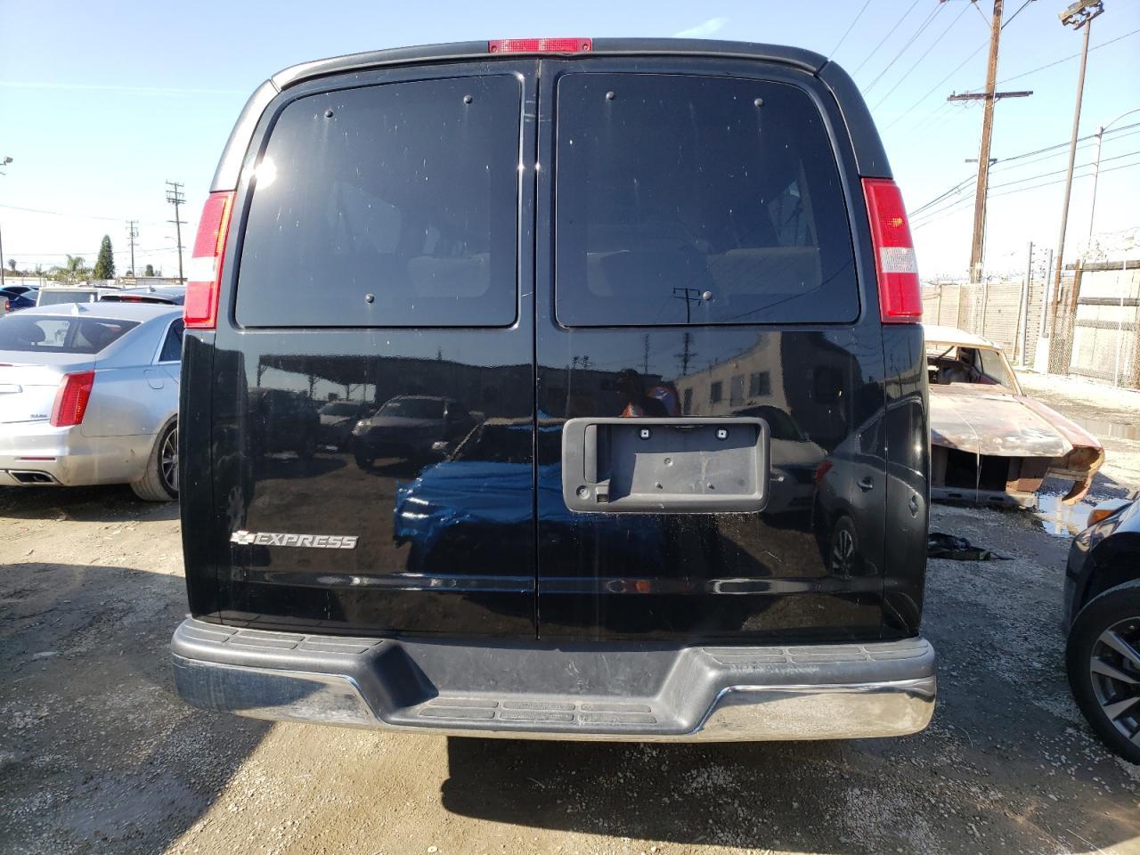 2017 CHEVROLET EXPRESS G3 - Фото 6