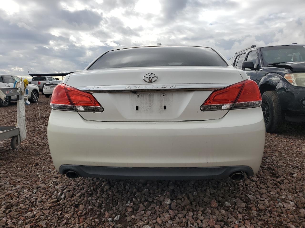 2011 TOYOTA AVALON BAS - Image 6