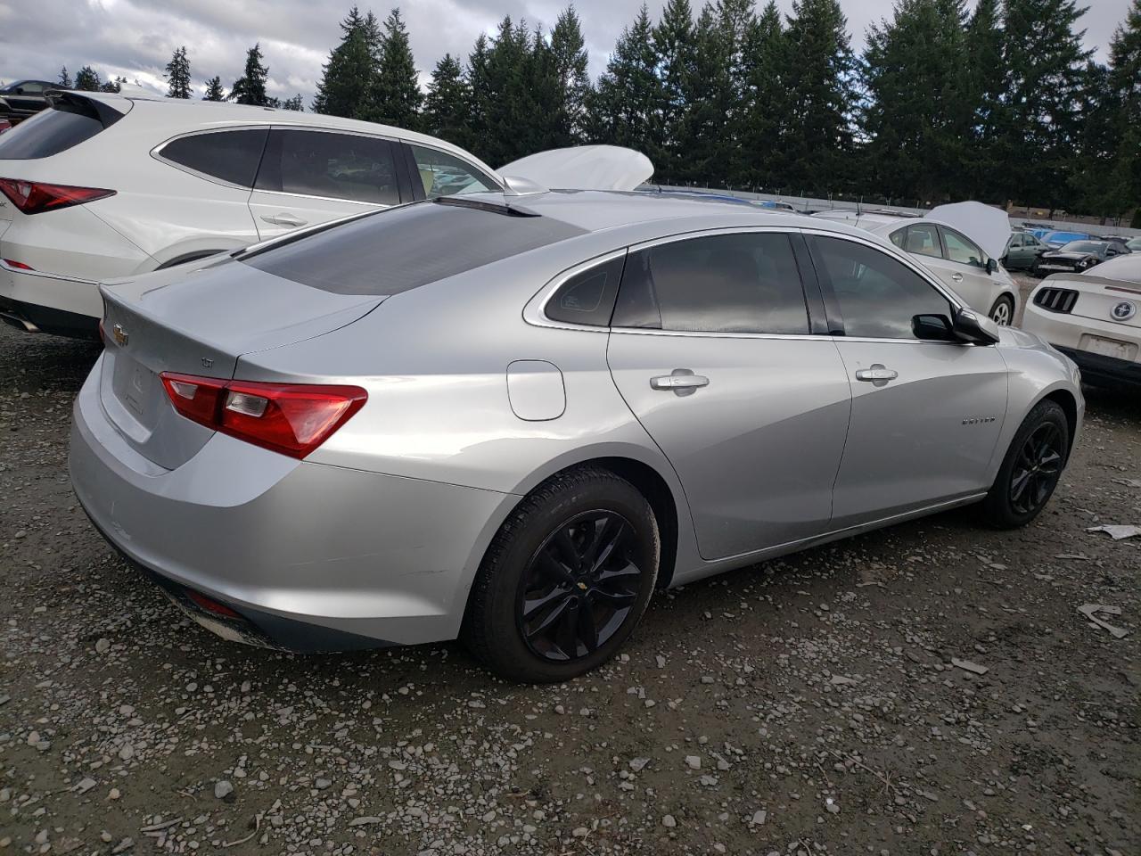 2017 CHEVROLET MALIBU LT - Image 3