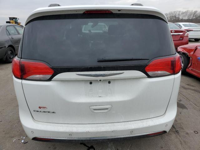 2017 Chrysler Pacifica Touring L - Фото 6