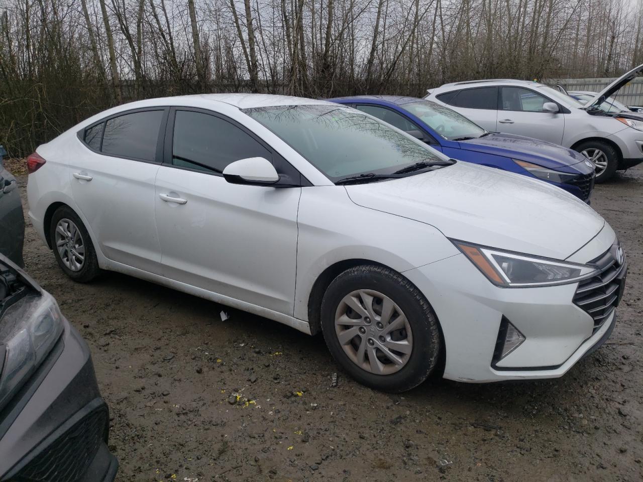 2019 HYUNDAI ELANTRA SE - Image 4