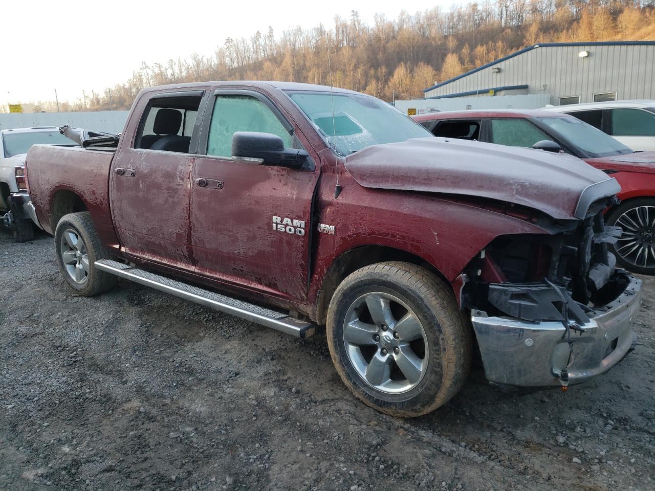 2017 RAM 1500 SLT - Image 4