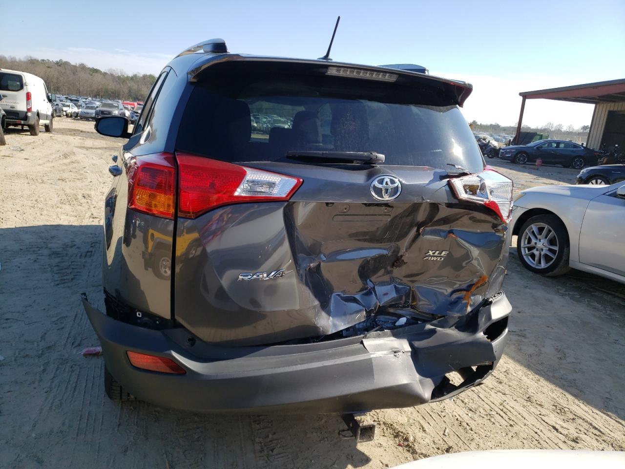 2015 TOYOTA RAV4 XLE - Image 6