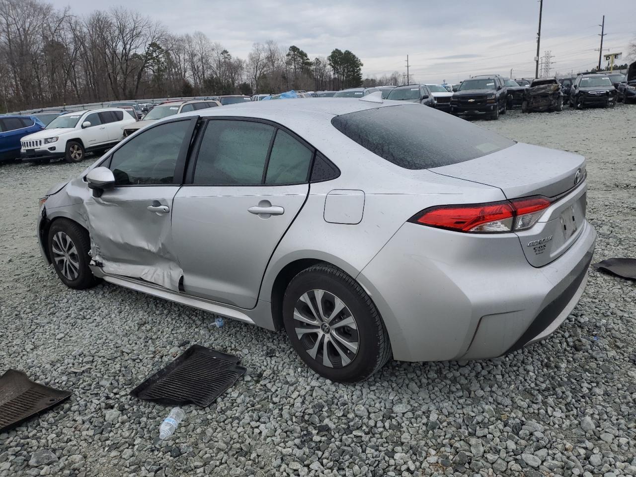 2022 TOYOTA COROLLA LE - Фото 2
