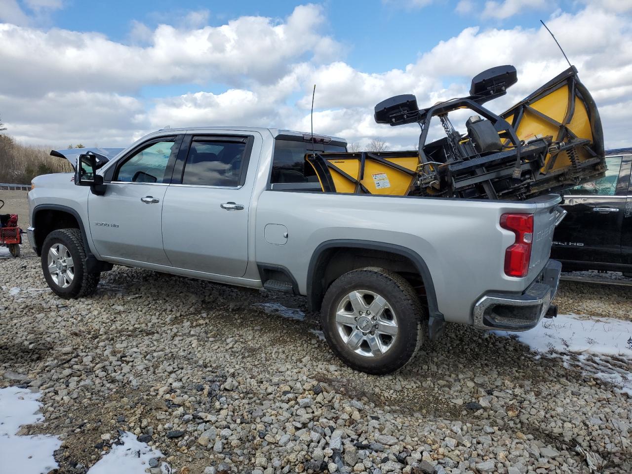 2020 CHEVROLET SILVERADO - Image 2